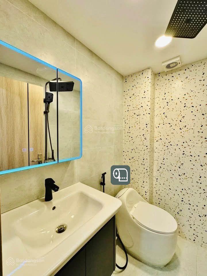 Cô thu bán nhà 8tỷ550/79,5m2, cho thuê 22tr, đường hoàng hoa thám tân bình, gần chợ hoàng hoa thám