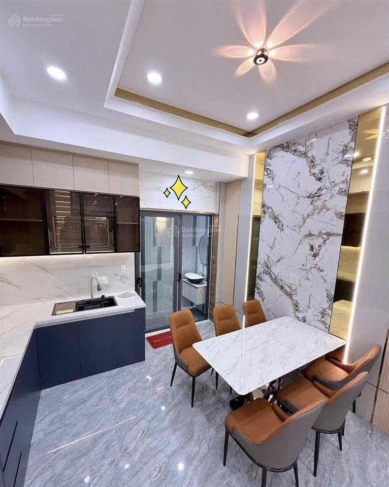 Xoay vốn bán gấp nhà đường 6,5m trần não  quận 2, 75m2, cho thuê 26tr, gần cầu sài gòn