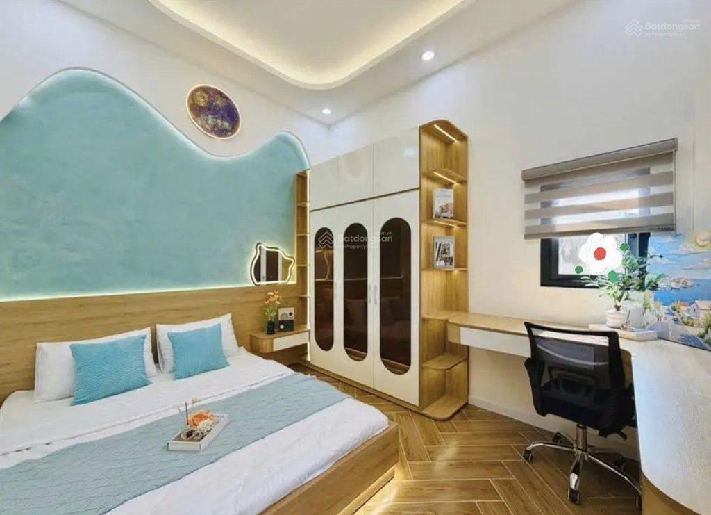 Đi định cư bán nhà giá 2tỷ960/55m2, đường oto hoàng diệu  quận 4, cho thuê 20tr, gần chợ xóm chiếu