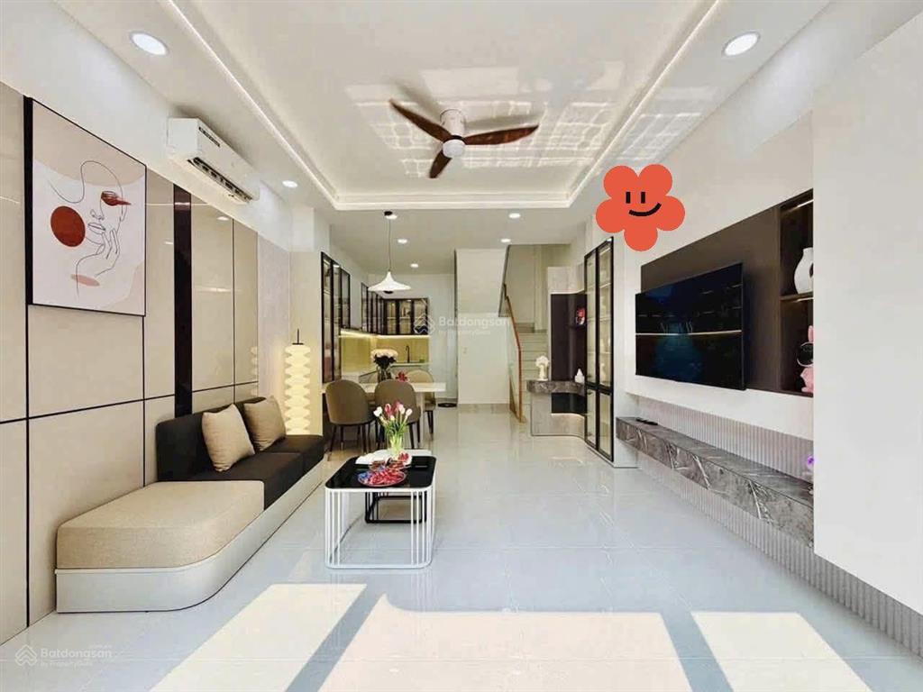 Chú huy bán nhà giá 3tỷ505/69m2, đường nguyễn hữu cảnh  bình thạnh, cho thuê 23tr, gần landmark 81