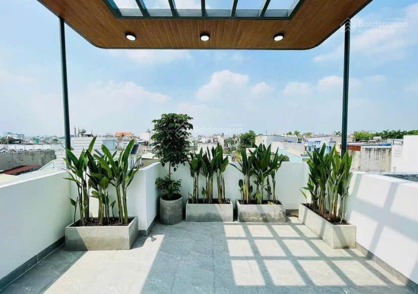 Cô hoa bán nhà đường 5,8m lữ gia  quận 11, giá 8tỷ350/72m2, cho thuê 22tr, gần trường đua phú thọ