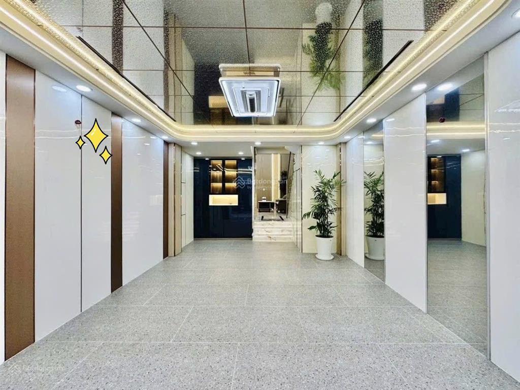 Giảm giá nhà quận 1, giá 9tỷ950/87m2, đ. oto trần nhất duật, cho thuê 32tr, gần trung tâm y tế q.1