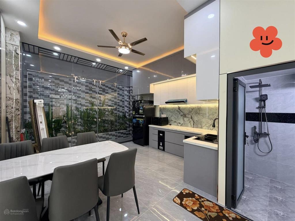 Giảm giá nhà quận 10, giá 3tỷ460/70m2, đường oto cao thắng, cho thuê 23tr, gần vincom plaza 3/2