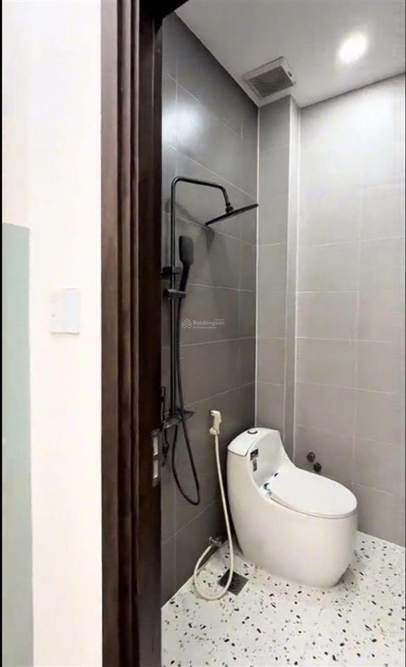 Giảm giá nhà đường ô tô minh phụng  quận 6, giá 8tỷ350/65m2, cho thuê 20tr, gần bến xe chợ lớn