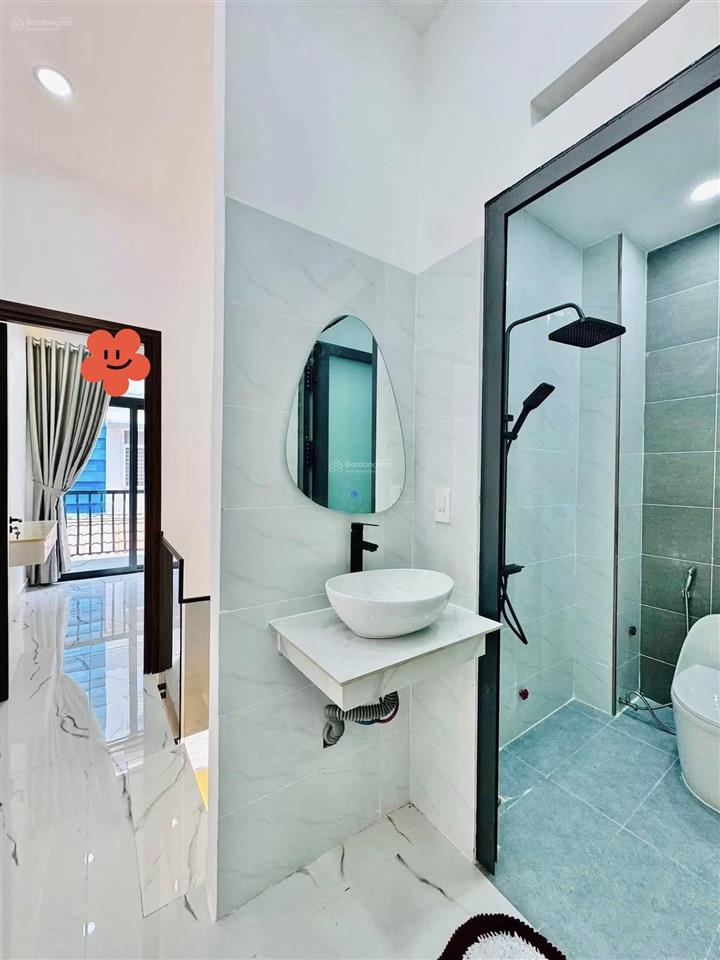 Đổi chỗ ở bán nhà đường ô tô hòa hảo  quận 11, giá 7,290 tỷ/68m2, cho thuê 20tr, gần chợ nhật tảo