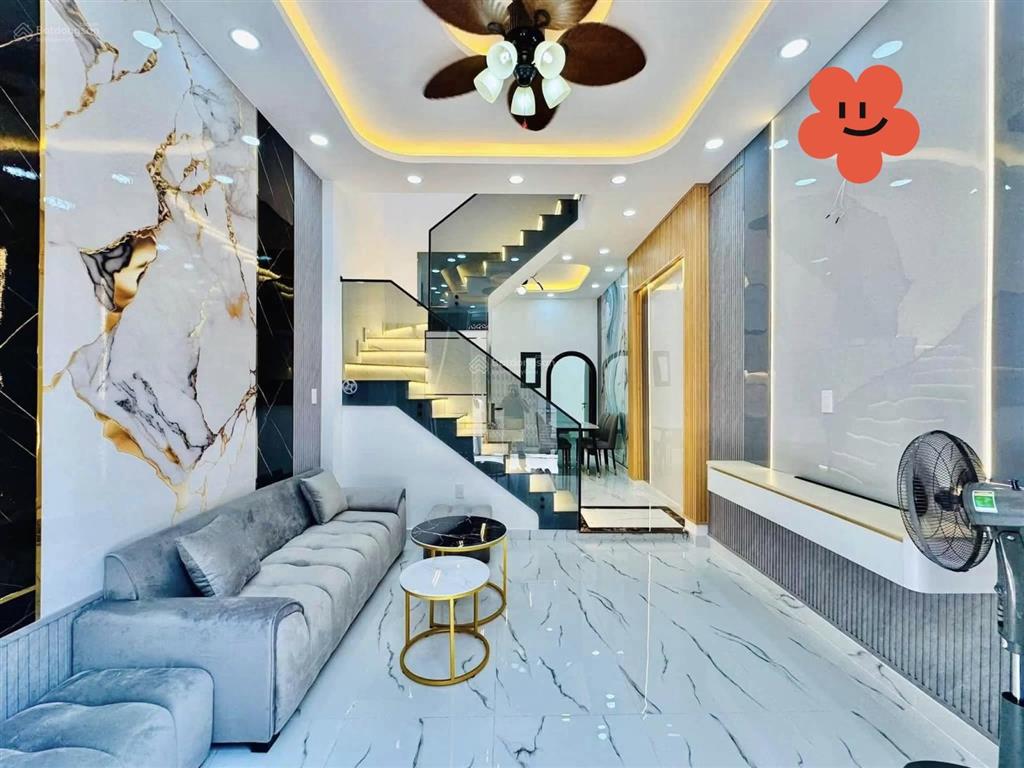 Đổi chỗ ở bán nhà đường ô tô hòa hảo  quận 11, giá 7,290 tỷ/68m2, cho thuê 20tr, gần chợ nhật tảo