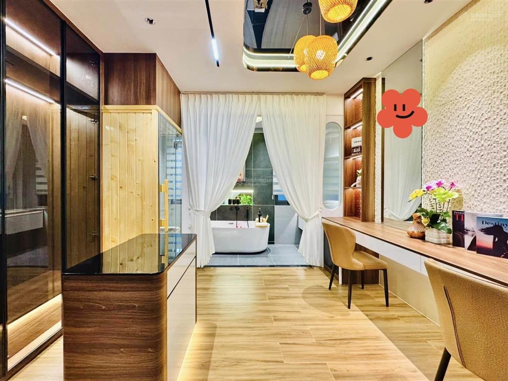 Bán căn nhà đường lý tự trọng  quận 1, 88,5m2, đang cho thuê 37tr, gần cầu ba son
