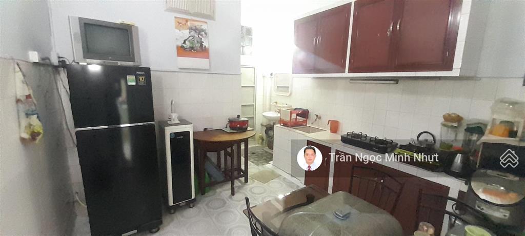 Xe hơi ngủ nhà nguyễn tiểu la q.10  45m2, 3 tầng vuông a4  10,6 tỷ