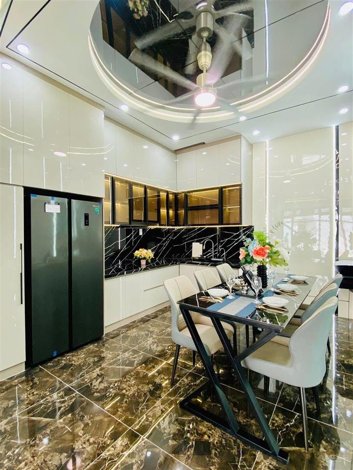 Tiền đây chứ đâu! bán nhà 4tỷ750/79m2 điện biên phủ  quận1 gần công viên lê văn tám. cho thuê 28tr