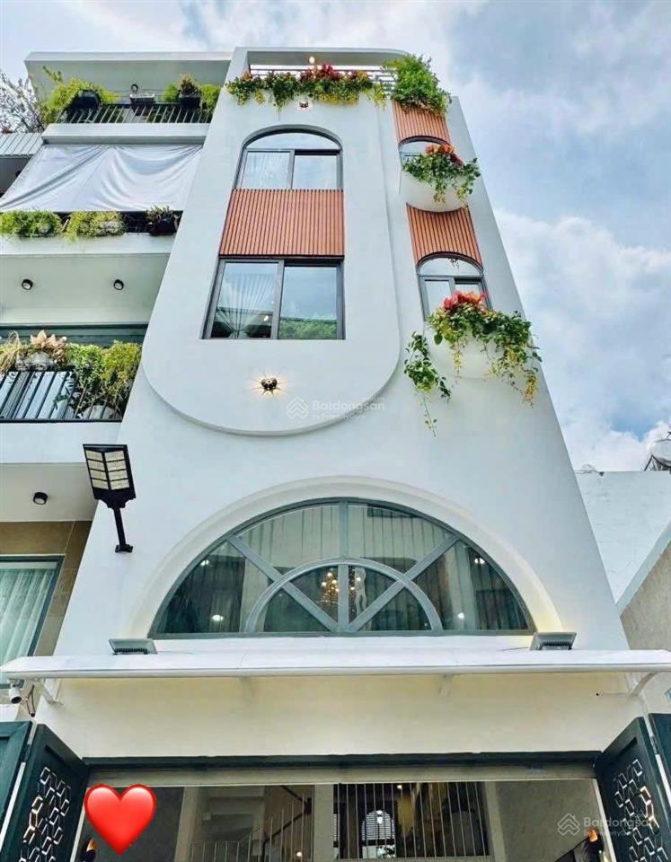 Bán nhà cho thuê sẵn 27 triệu ngay nguyễn văn thủ  quận 1.giá 4tỷ5/84.9m2 gần công viên lê văn tám