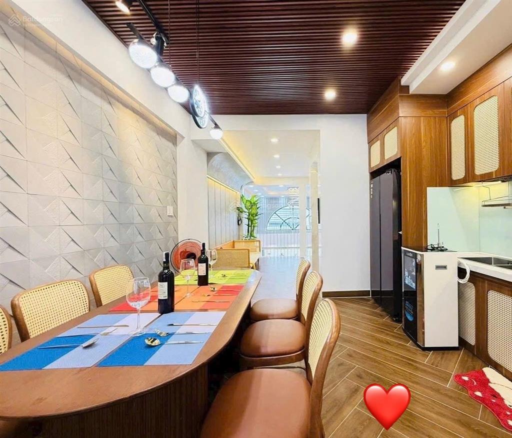 Bán nhà cho thuê sẵn 27 triệu ngay nguyễn văn thủ  quận 1.giá 4tỷ5/84.9m2 gần công viên lê văn tám