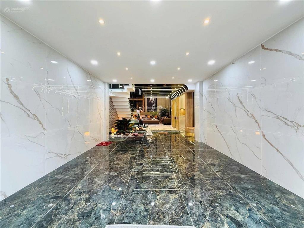 Chú tám bán nhà hoà hưng quận 10. dt 73.4m2 đang cho thuê 28triệu. gần tiểu học lê thị riêng