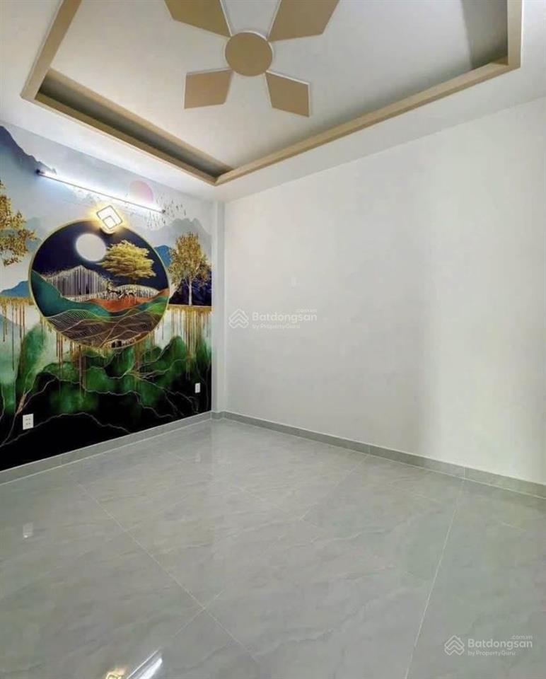 Nhà cho thuê 23 triệu ngay đỗ ngọc thạnh  quận 5.giá 3tỷ2/73.3m2(4m x 18.3m) gần chợ kim biên