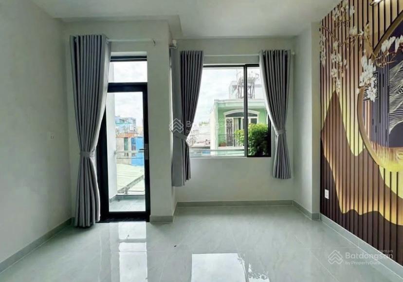 Nhà cho thuê 23 triệu ngay đỗ ngọc thạnh  quận 5.giá 3tỷ2/73.3m2(4m x 18.3m) gần chợ kim biên