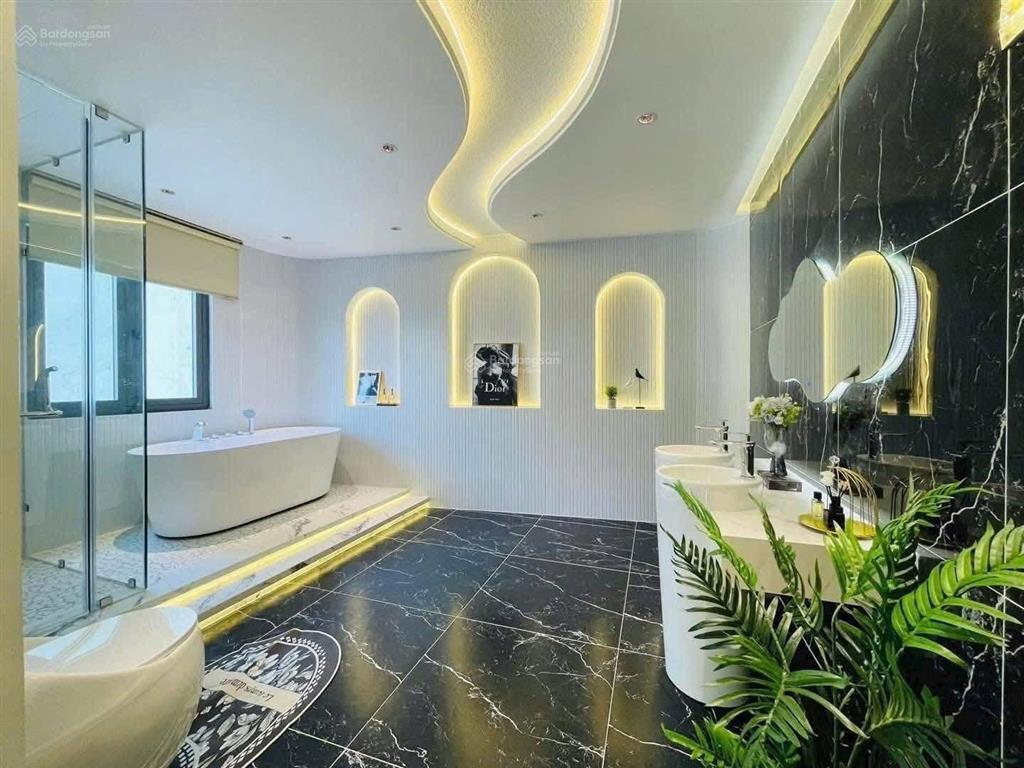Nhà đường lớn 6,5m ngay tống hữu địnhquận 2.giá 2tỷ980/62.3m2 cho thuê 17triệu.gần đại học quốc tế
