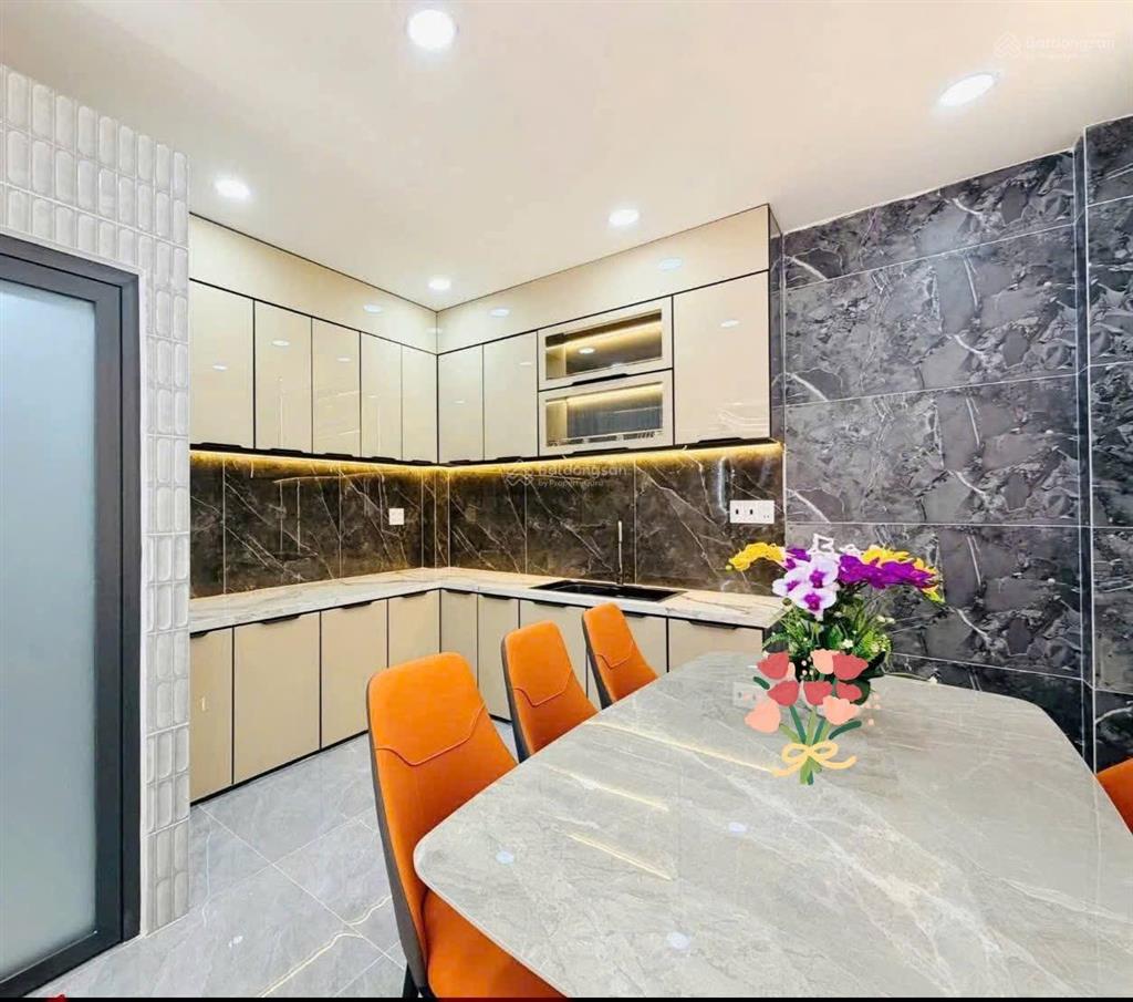 Nhà đường lớn 6.5m ngay nguyễn bỉnh khiêmquận 1.giá 3tỷ7/72.9m2 cho thuê 20triệu gần thảo cầm viên