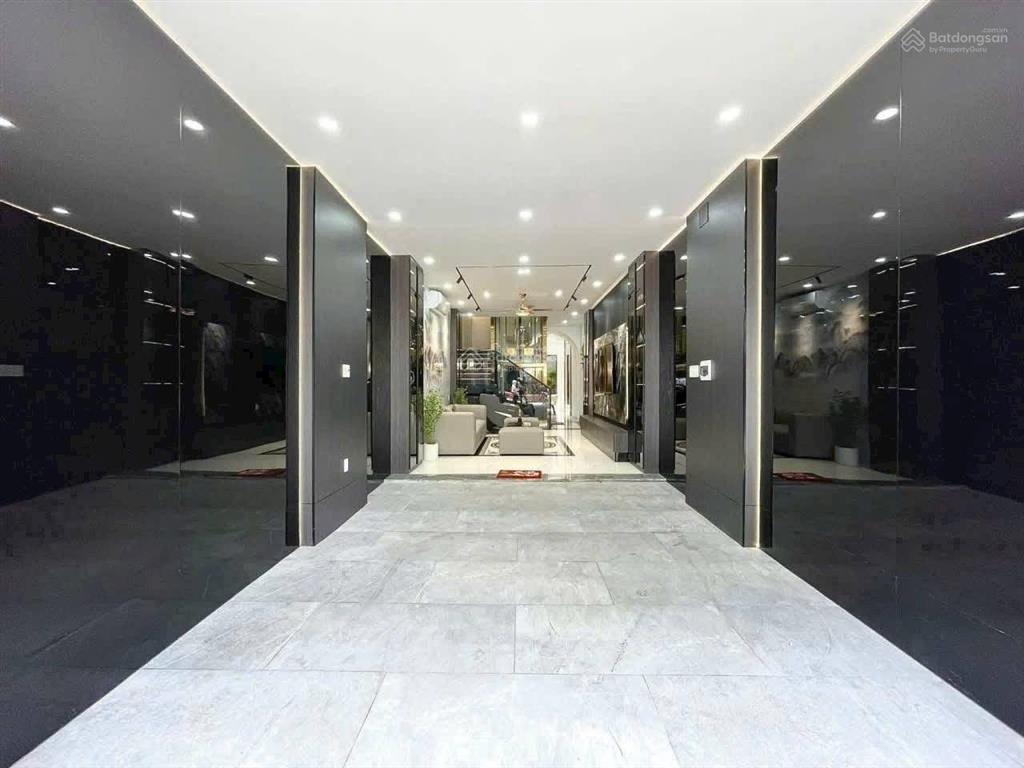 Nhà huỳnh khương ninh  quận 1. giá 3tỷ800/72.4m2 đang cho thuê 26 triệu. gần công viên lê văn tám