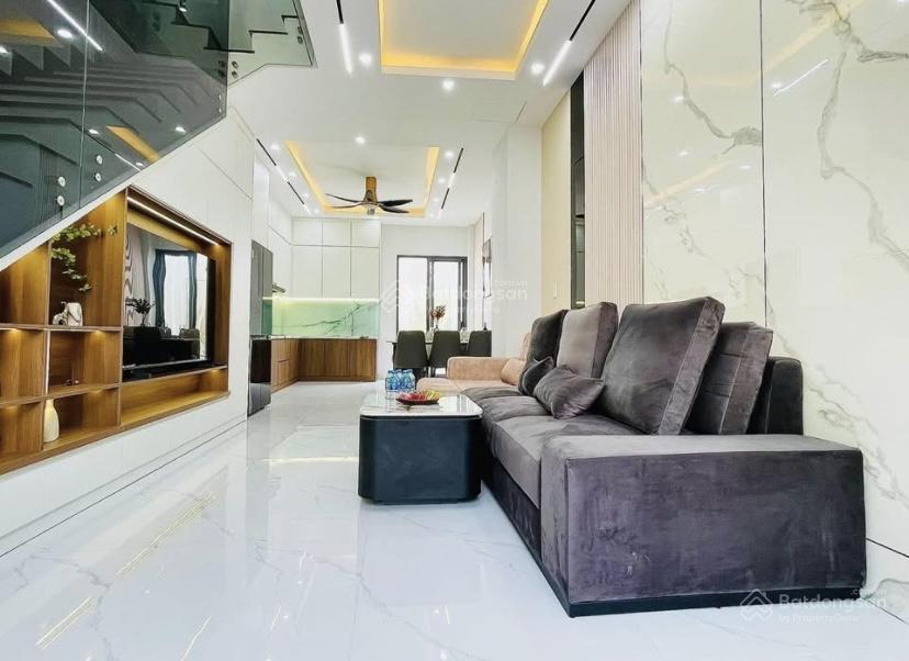 Nhà cho thuê 23triệu ngay ngô quyền quận 10. giá 3tỷ8/73.9m2 gần thcs nguyễn tri phương