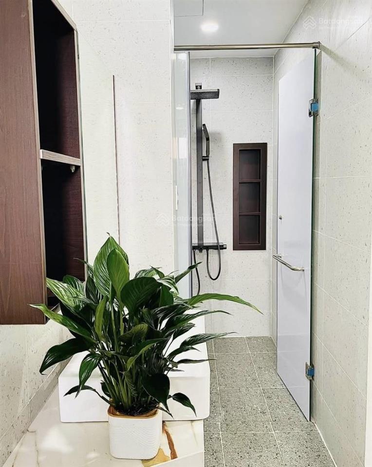 Nhà cho thuê 23triệu ngay ngô quyền quận 10. giá 3tỷ8/73.9m2 gần thcs nguyễn tri phương