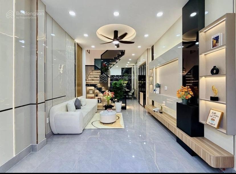 Siêu phẩm phạm ngọc thạch  quận 3 đang cho thuê 22triệu. giá 3tỷ7/72.5m2 gần hồ con rùa