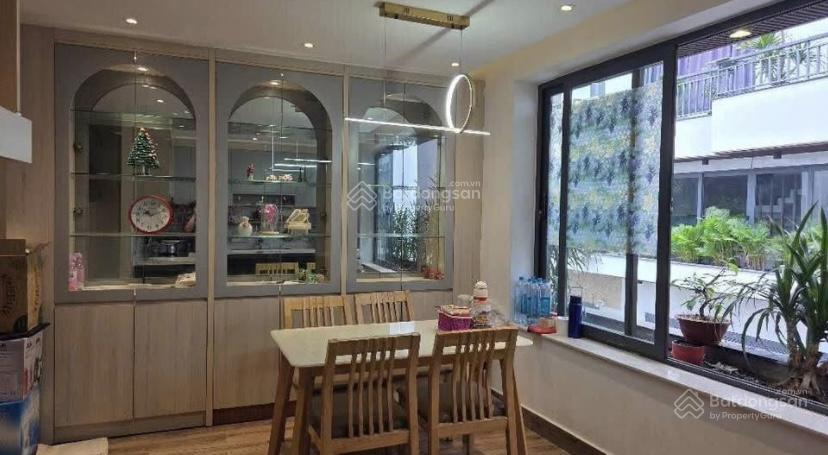 Nhà đang cho thuê 26 triệu ngay võ văn tần  quận 3. 73.8 m² gần công viên tao đàn
