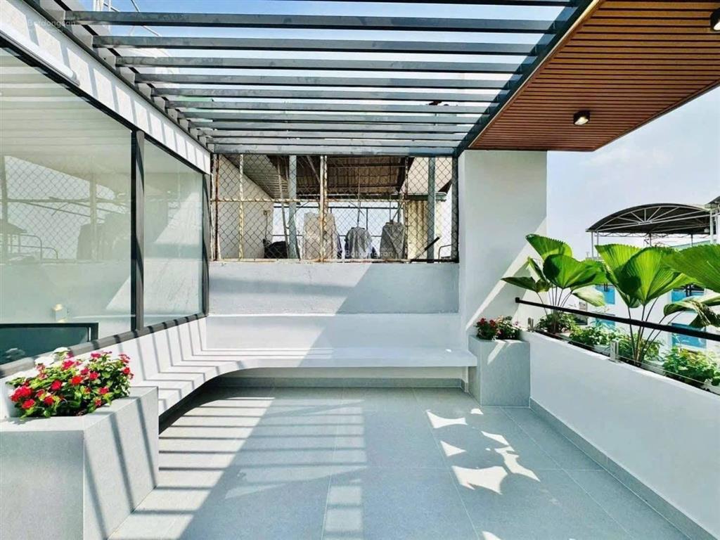 Nhà cho thuê 22 triệu ngay nguyễn thành ý  quận 1.giá 3tỷ7/72.8m2 gần tiểu học đinh tiên hoàng