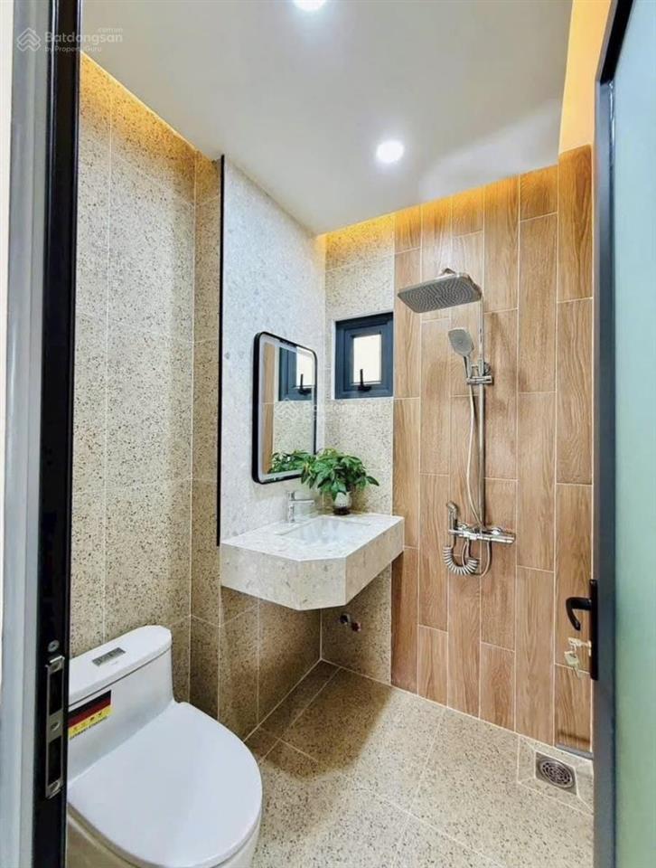 Nhà ngộp 73.1m2 ngay võ thị sáu quận 3. đang cho thuê 22triệu ngay nhà thiếu nhi tp. hcm