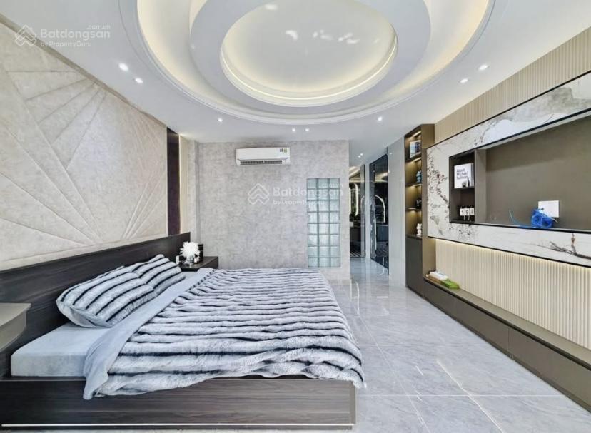Nhà giá ngộp 3tỷ7/72.6m2 ngay nguyễn thái bình  quận 1. đang cho thuê 23triệu gần công viên 23/9