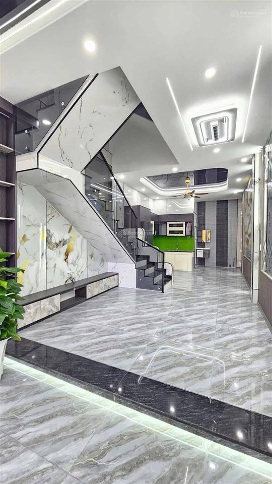 Nhà ngay làng tăng phú quận 9. giá 3tỷ/73.2m2 đang cho thuê 19triệu. gần ký túc xá đh giao thông