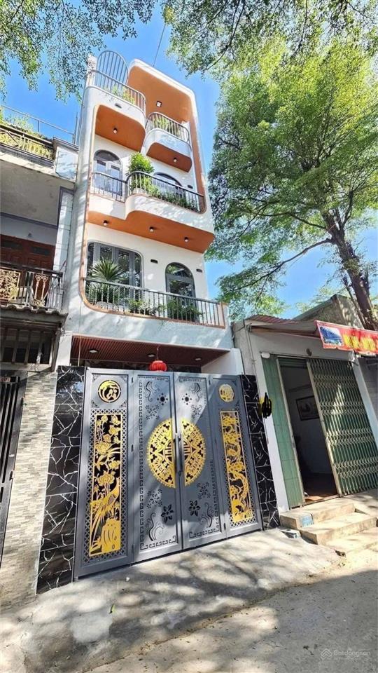 Nhà ngay làng tăng phú quận 9. giá 3tỷ/73.2m2 đang cho thuê 19triệu. gần ký túc xá đh giao thông