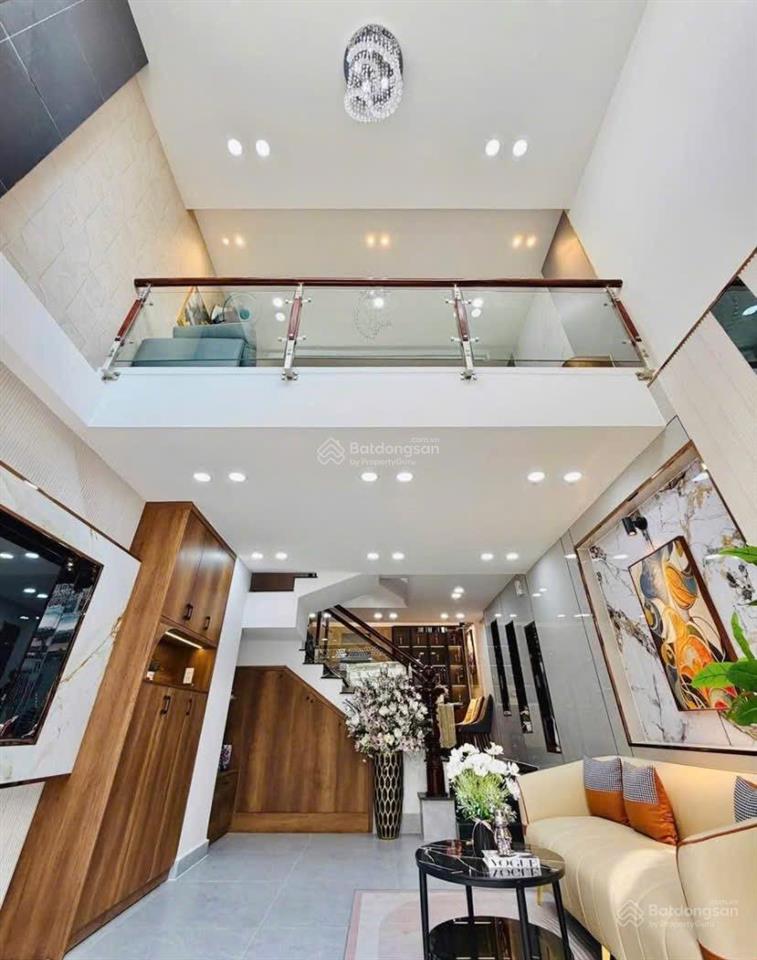 Giá ngộp 2tỷ8/72,6m2 ngay phước thiện quận 9. đang cho thuê 18triệu ngay khu vinhome