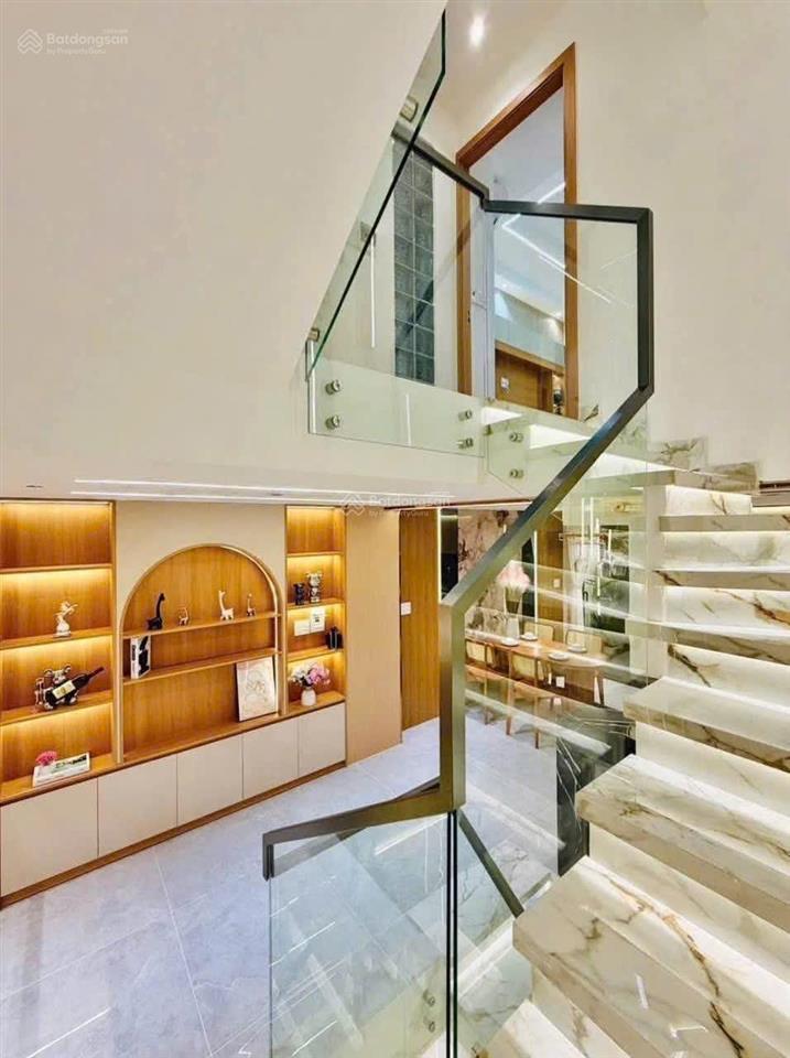 Nhà oto 6m ngay phan phú tiên quận 5.giá 3tỷ4/74.6m2 đang cho thuê 22triệu. gần bệnh viện y học