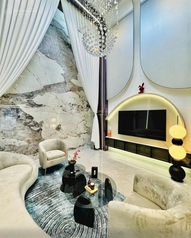 Nhà bán ngay trương văn hải quận 9.giá 2tỷ880/72.5m2 đang cho thuê 17triệu. gần vincom lê văn việt