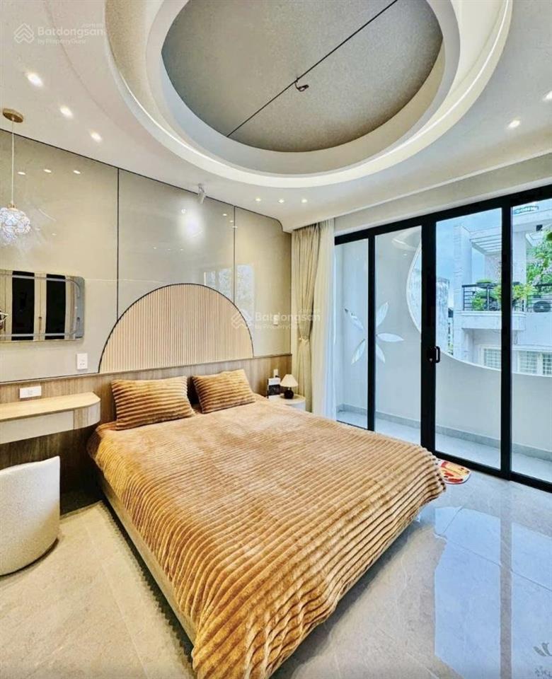 Nhà bán ngay trương văn hải quận 9.giá 2tỷ880/72.5m2 đang cho thuê 17triệu. gần vincom lê văn việt