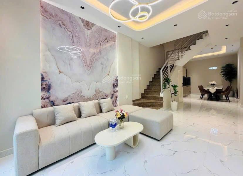 Nhà đường hiệp bình  tp. thủ đức. giá 2tỷ870/72.8m2 đang cho thuê 18triệu. gần gigamall