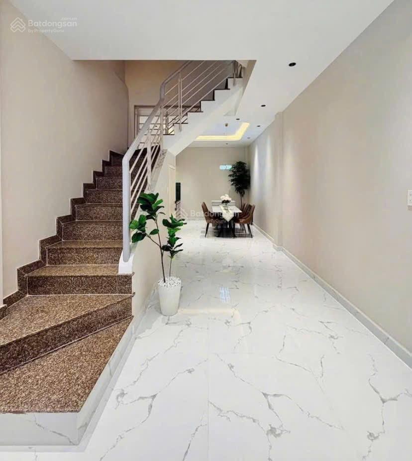 Nhà đường hiệp bình  tp. thủ đức. giá 2tỷ870/72.8m2 đang cho thuê 18triệu. gần gigamall