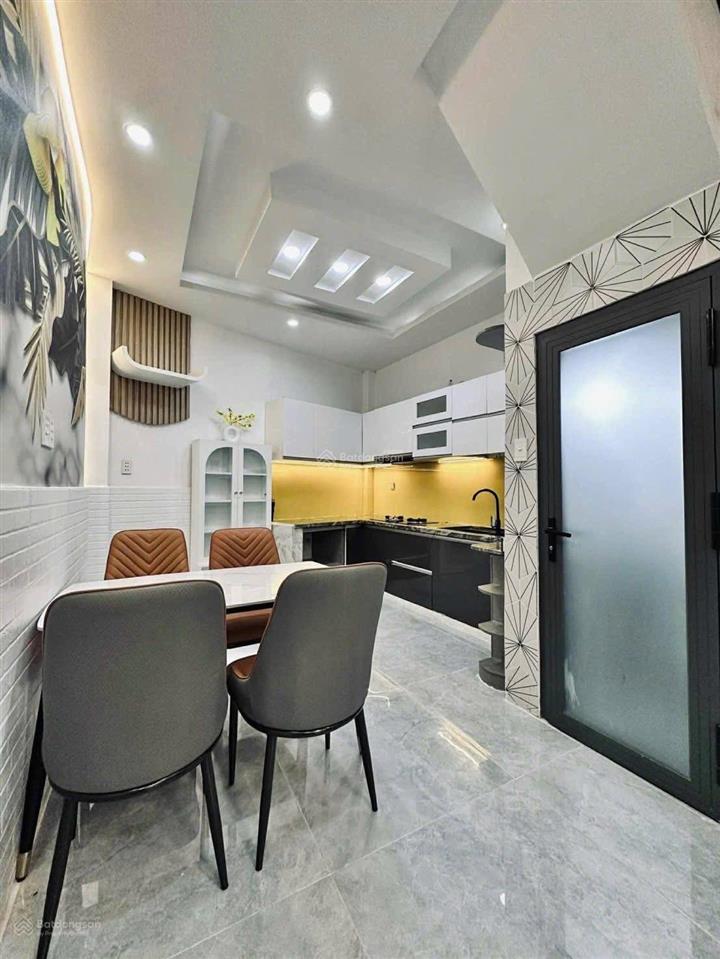 Nhà đường 6m ngay nguyễn văn nguyễnquận 1.giá 3tỷ550/73.6m2 đang cho thuê 22triệu.gần chợ tân định