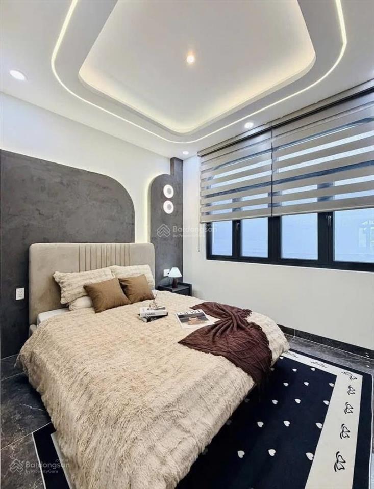 Nhà cho thuê 26triệu ngay nguyễn huy tự quận 1. giá 4tỷ880/80,5m2 gần cầu bông