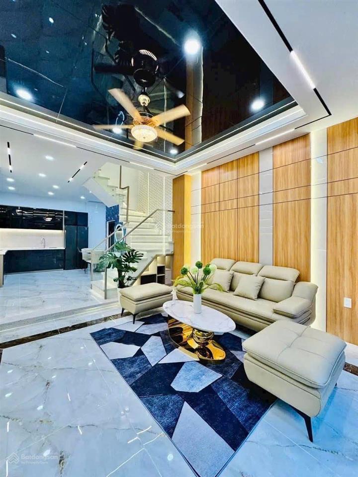 Nhà ngộp 3tỳ6/72,3m2 ngay phùng văn cung  phú nhuận cho thuê 22 triệu. gần co. op mart rạch miễu