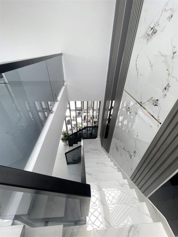 Nhà ngay lý tế xuyên tp.thủ đức. giá 1tỷ770/53,7m2 đang cho thuê 12triệu.gần tiểu học đặng văn bất