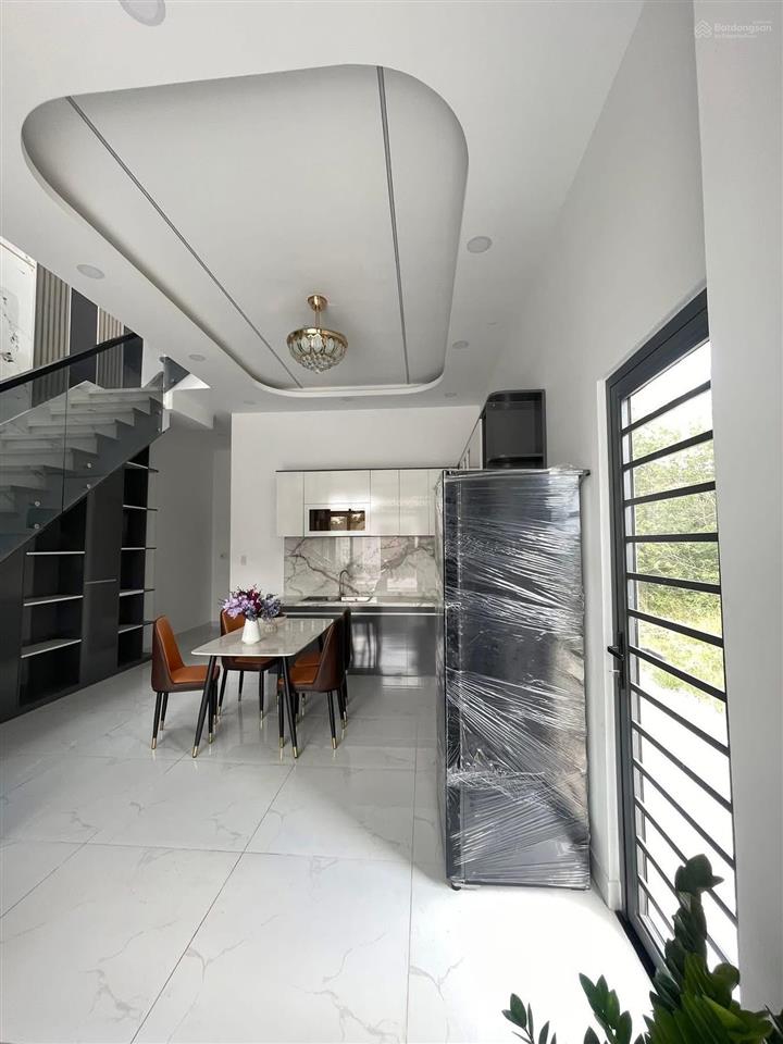 Nhà ngay lý tế xuyên tp.thủ đức. giá 1tỷ770/53,7m2 đang cho thuê 12triệu.gần tiểu học đặng văn bất