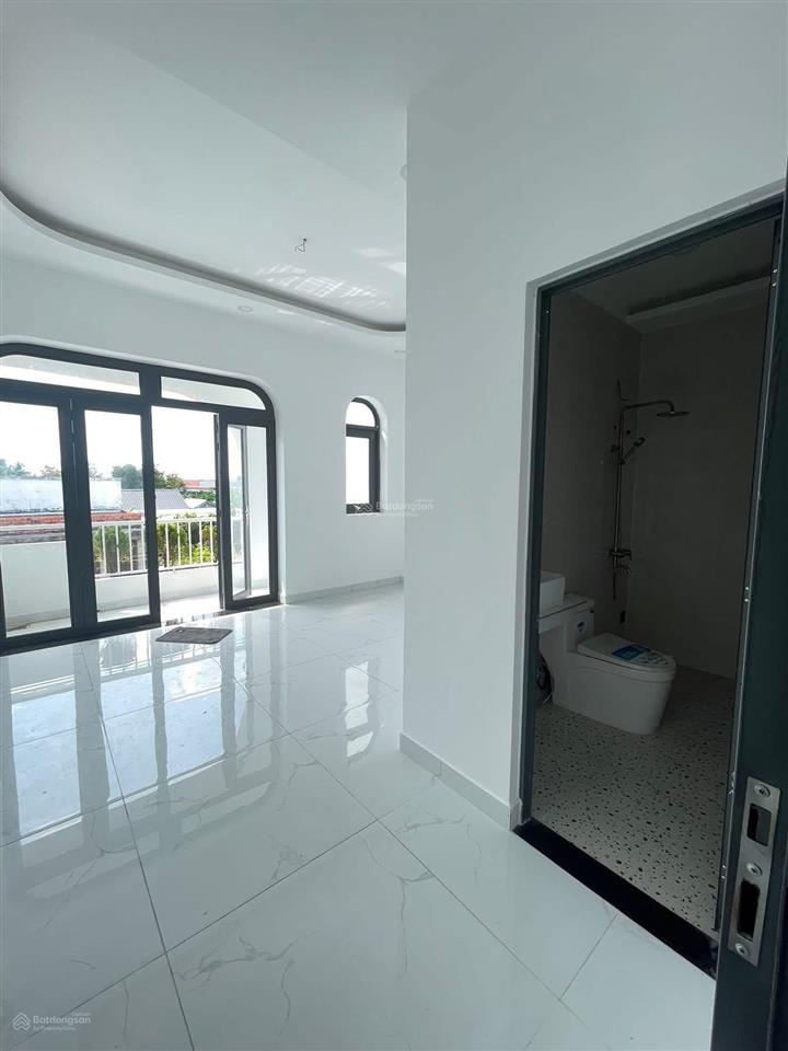 Nhà ngay lý tế xuyên tp.thủ đức. giá 1tỷ770/53,7m2 đang cho thuê 12triệu.gần tiểu học đặng văn bất