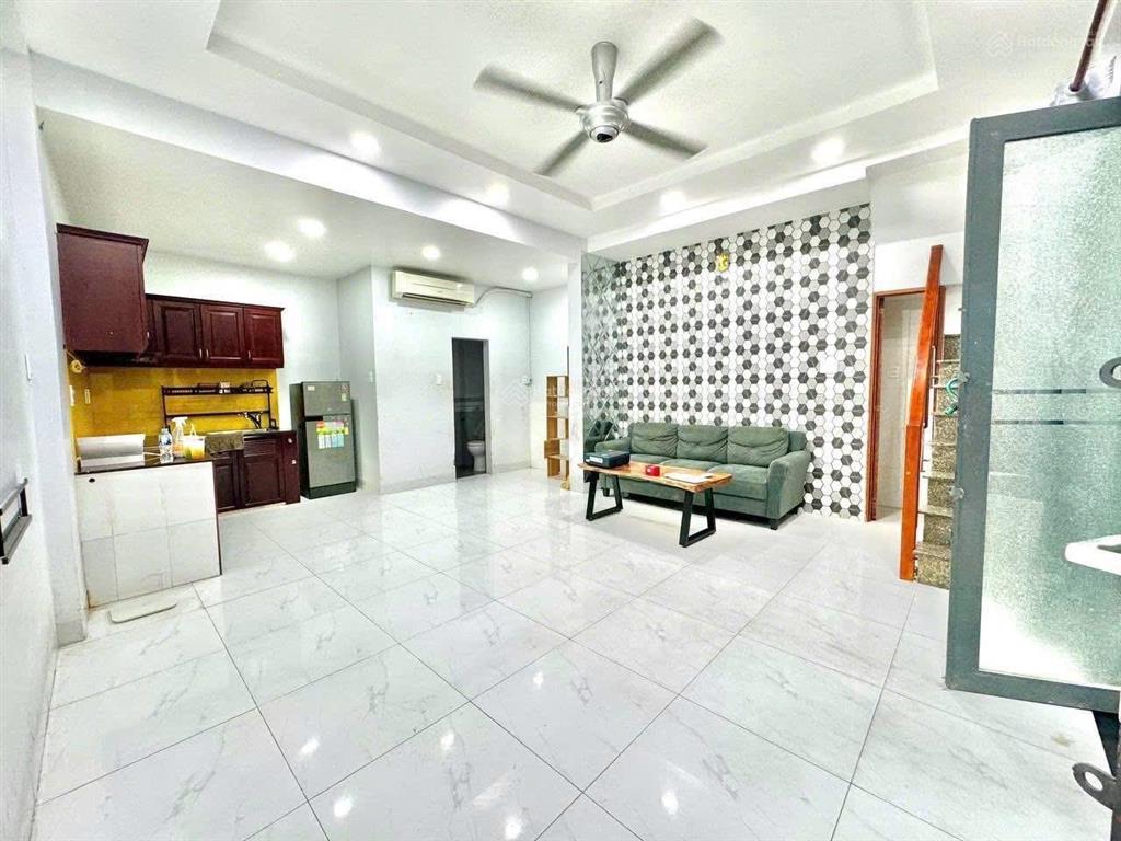 Tôi bán nhà nguyễn thị minh khaiquận 3.giá 3tỷ8/73,5m2 đang cho thuê 23triệu.gần công viên tao đàn