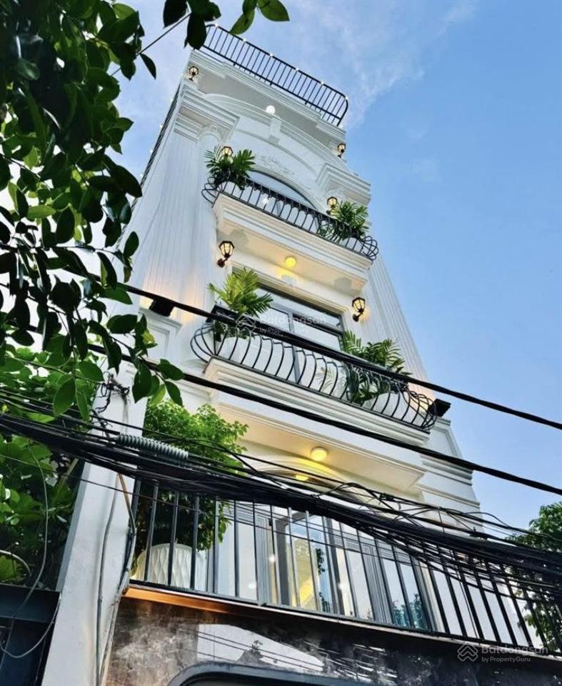 Nhà cho thuê 20triệu ngay cô giang quận 1. giá 3tỷ8/72.4m2 gần đại học văn lang