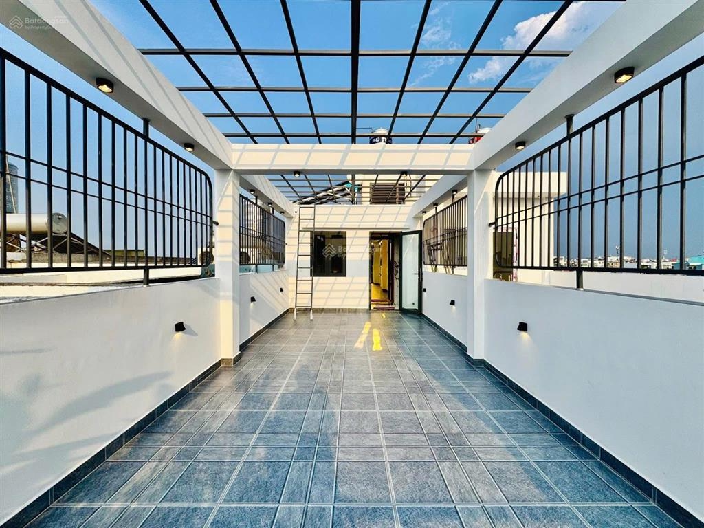 Nhà ngộp 71.7m² ngay cô giang  quận 1. đang cho thuê 25 triệu gần đại học văn lang