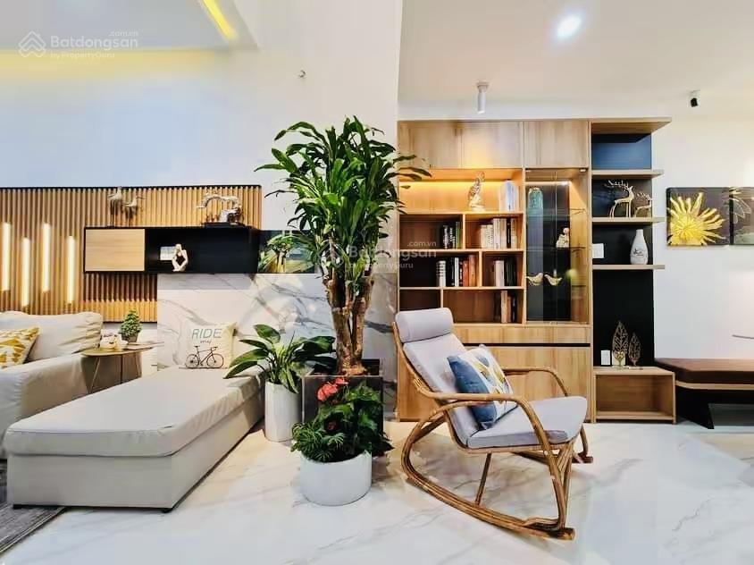 Chú út bán nhà nguyễn văn mai quận 3.giá 3tỷ5/74.9m2 đang cho thuê 20triệu. gần chợ tân định