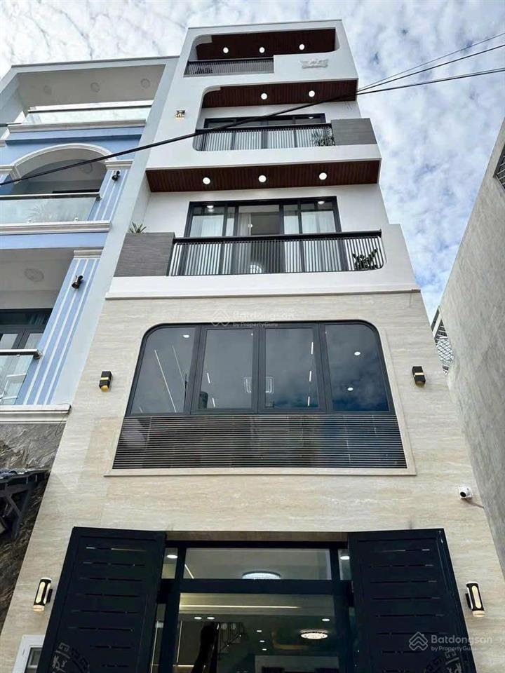 Bán gấp nhà sẵn hợp đồng cho thuê 18triệu/th. đường tân phướcp7q11 gần chợ thiếc. 3tỷ100 dt 79m2