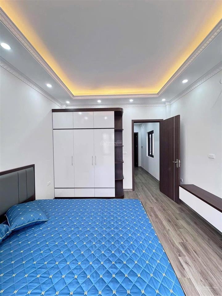 Cô phi cần bán gấp nhà nguyễn đình chiểup5q3, gần chợ vườn chuối. 4tỷ100 80m2 đang cho thuê 26tr