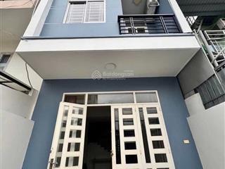 Giảm giá bán nhanh nhà lê quốc hưngp13q4, gần chợ xóm chiếu. giá 3tỷ6 dt 75m2 đang cho thuê 22tr