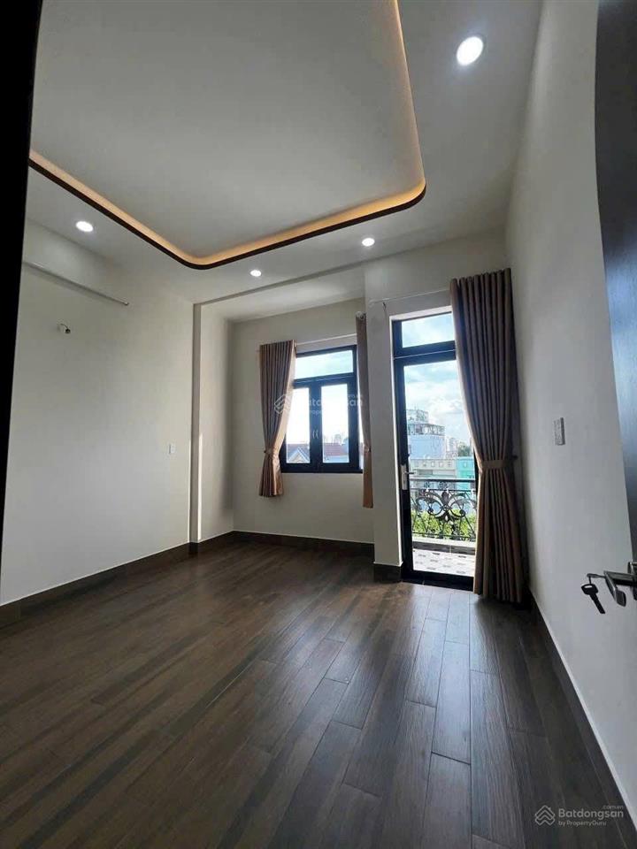 Cô lý về quê cần bán nhà ngô thời nhiệm  q3, gần bệnh viện da liễu. dt 65m2 đang cho thuê 25tr